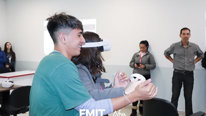 Colégio Anglo realiza visita-guiada em nossa Unidade