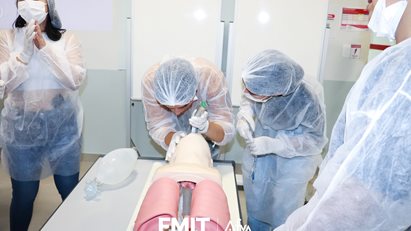 Colégio Anglo realiza visita-guiada em nossa Unidade