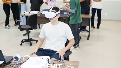 Colégio Anglo realiza visita-guiada em nossa Unidade