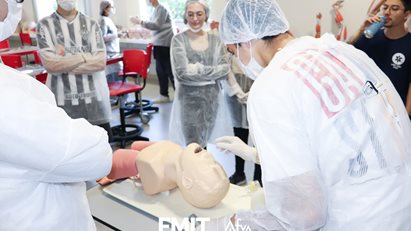 Colégio Anglo realiza visita-guiada em nossa Unidade