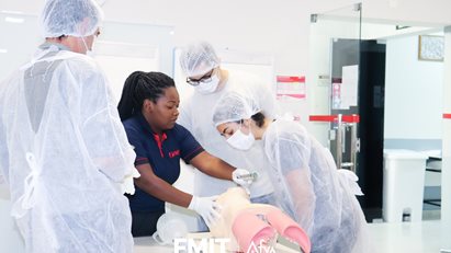 Colégio Anglo realiza visita-guiada em nossa Unidade