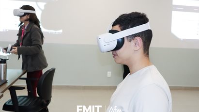 Colégio Anglo realiza visita-guiada em nossa Unidade