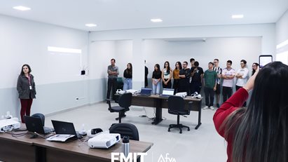 Colégio Anglo realiza visita-guiada em nossa Unidade