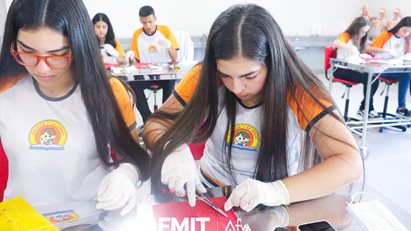Colégio 1º de junho realiza visita-guiada em nosso campus