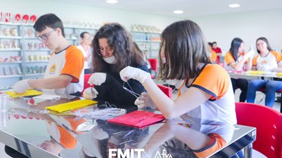 Colégio 1º de junho realiza visita-guiada em nosso campus