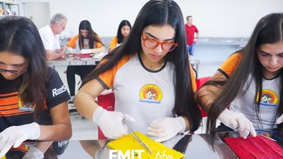 Colégio 1º de junho realiza visita-guiada em nosso campus