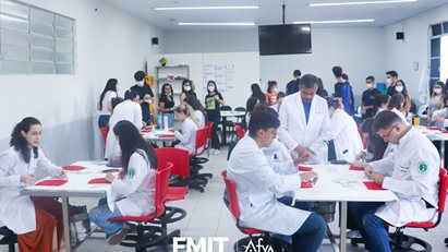 FMIT | Afya realiza visita guiada com Curso CAAI