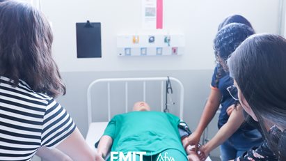 FMIT | Afya realiza visita guiada com Curso CAAI