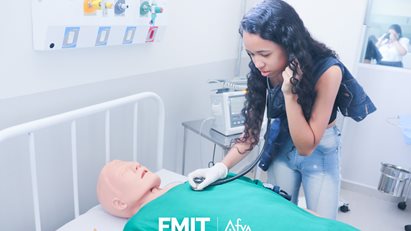 FMIT | Afya realiza visita guiada com Curso CAAI