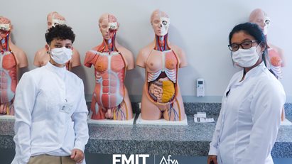 Curso Técnico SENAC realiza visita guiada no campus da FMIT