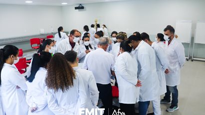 Curso Técnico SENAC realiza visita guiada no campus da FMIT