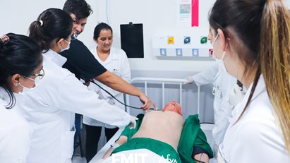 Curso Técnico SENAC realiza visita guiada no campus da FMIT