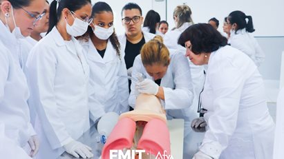 Curso Técnico SENAC realiza visita guiada no campus da FMIT