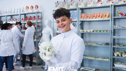 Curso Técnico SENAC realiza visita guiada no campus da FMIT
