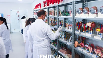 Curso Técnico SENAC realiza visita guiada no campus da FMIT