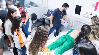 Ensino Médio e Cursinho pré-vestibular do Colégio G9 realiza visita guiada no campus da FMIT