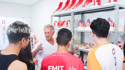 Ensino Médio e Cursinho pré-vestibular do Colégio G9 realiza visita guiada no campus da FMIT