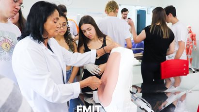 Ensino Médio e Cursinho pré-vestibular do Colégio G9 realiza visita guiada no campus da FMIT