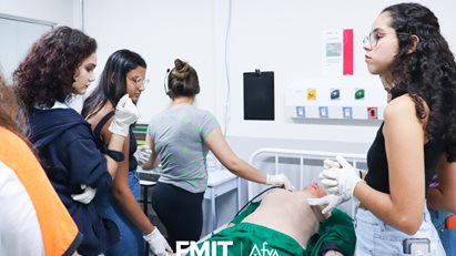 Ensino Médio e Cursinho pré-vestibular do Colégio G9 realiza visita guiada no campus da FMIT