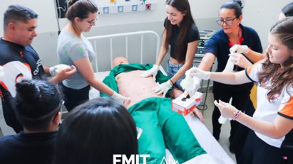 Ensino Médio e Cursinho pré-vestibular do Colégio G9 realiza visita guiada no campus da FMIT