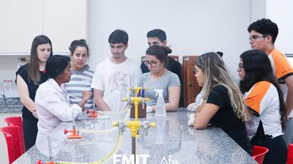 Ensino Médio e Cursinho pré-vestibular do Colégio G9 realiza visita guiada no campus da FMIT