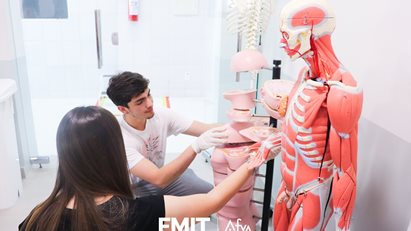 Ensino Médio e Cursinho pré-vestibular do Colégio G9 realiza visita guiada no campus da FMIT
