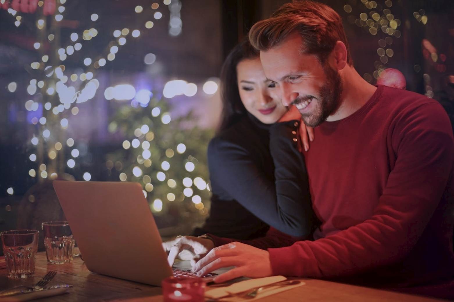 Why Online Dating Compatibility Goes Beyond Profiles