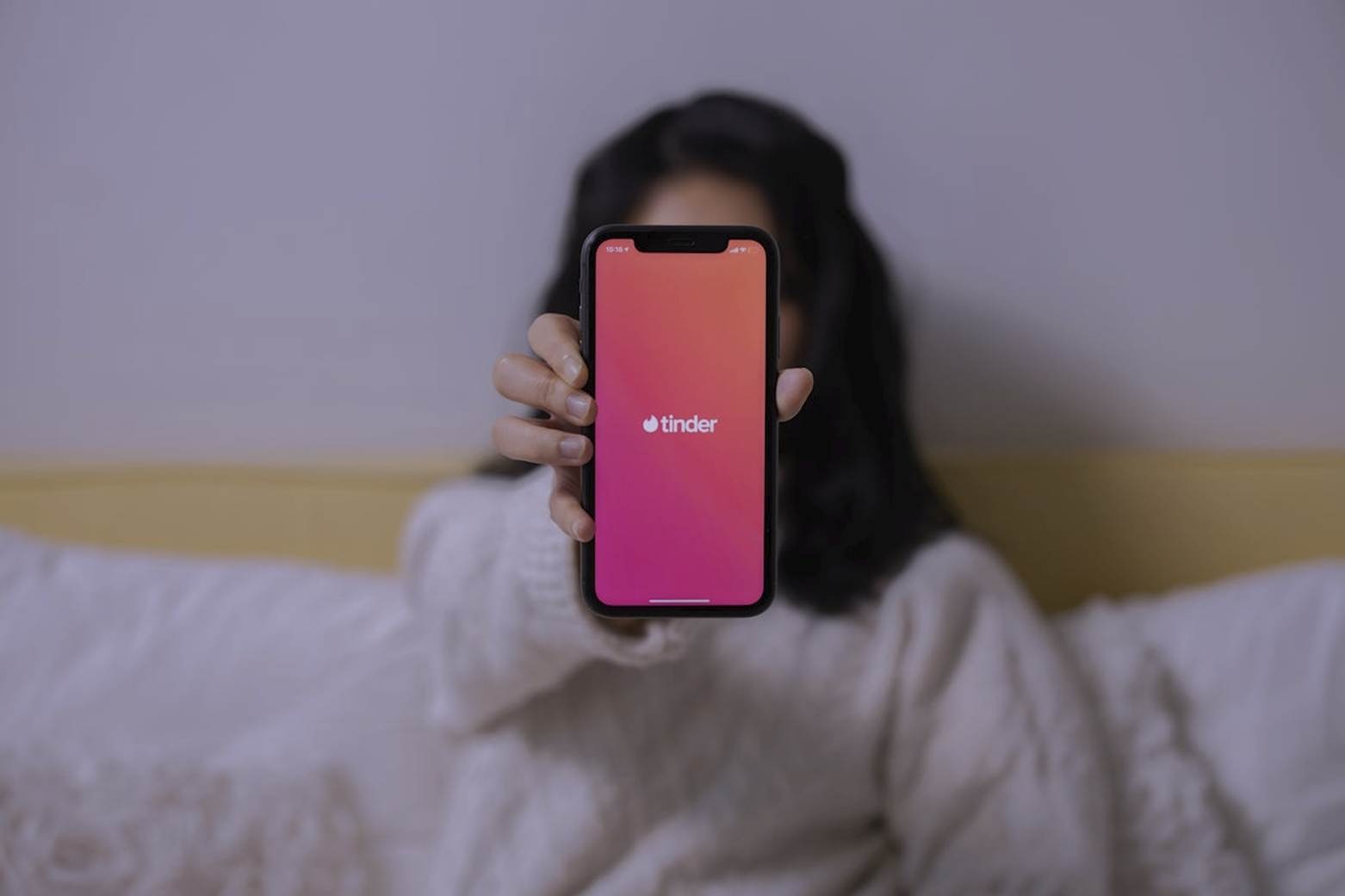 Why Dating in 2026 Feels More Tech-Driven