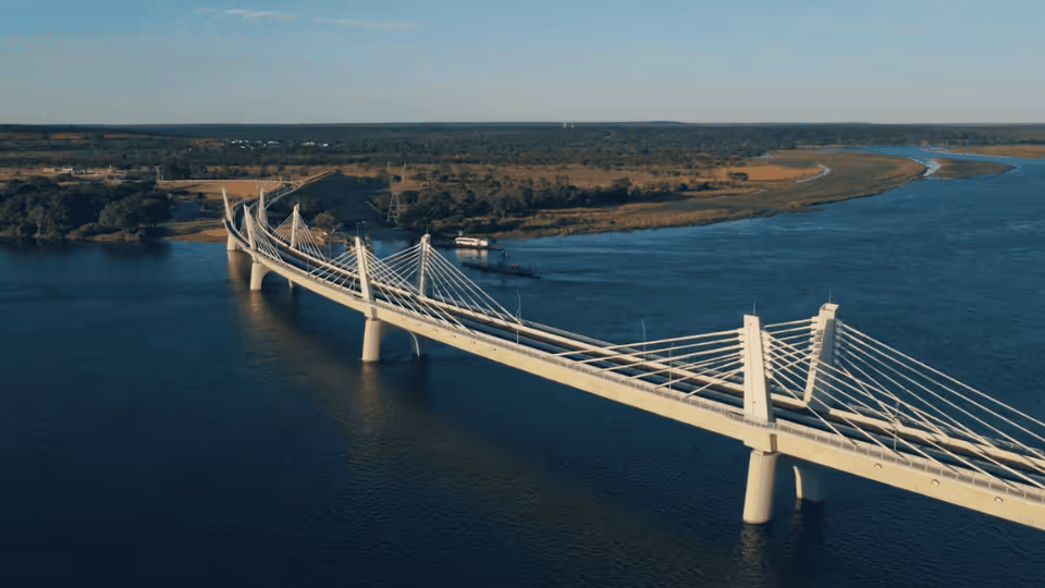 Satellite tracking for trucks