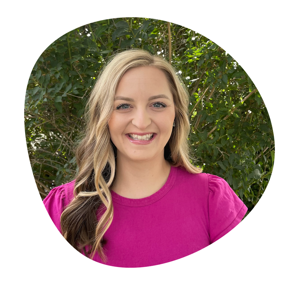 Photo of Alexandria Pence, Kindergarten through second grade teaching assistant at wild heart nature school in Naches, WA.