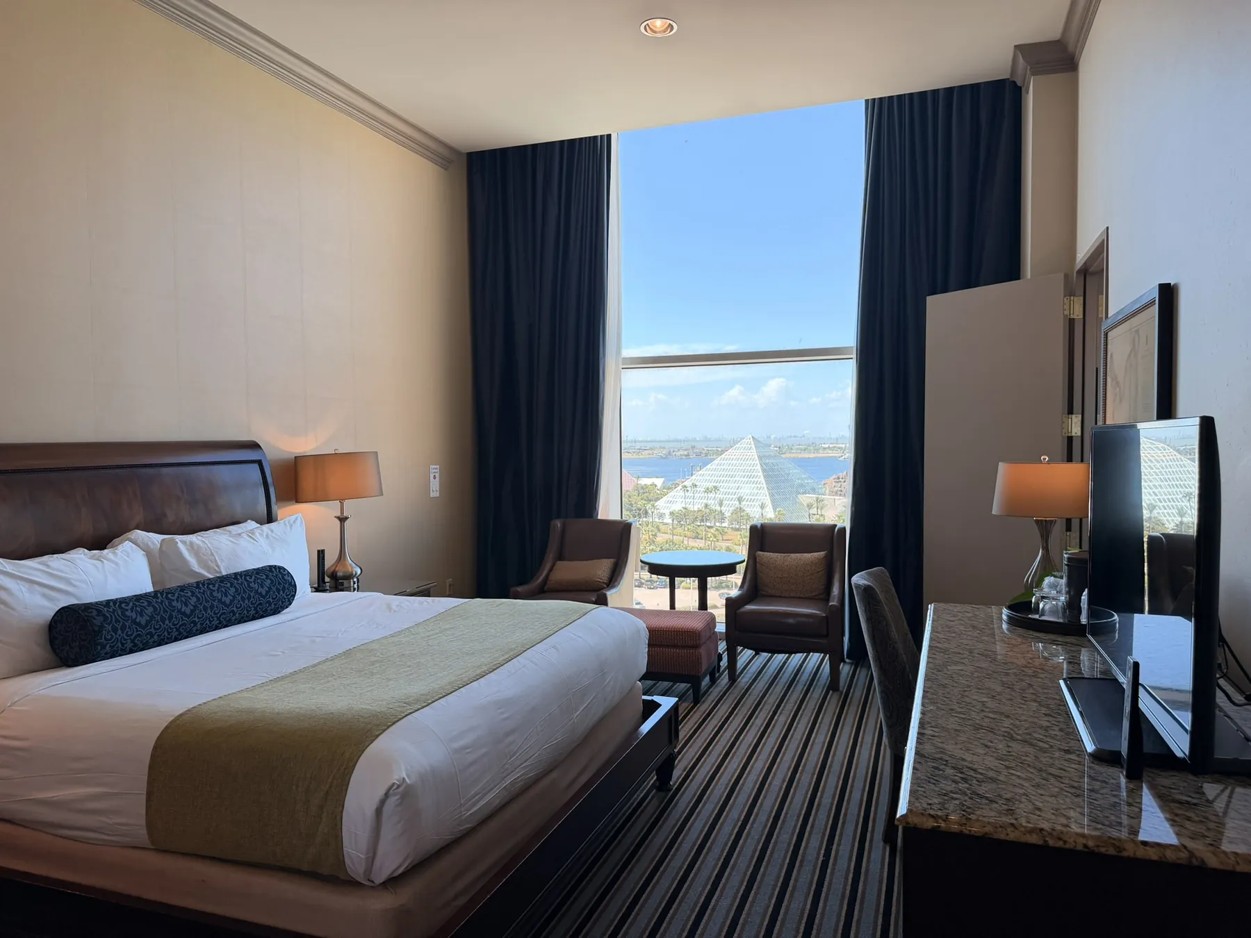 Captain’s Suite at Moody Gardens Hotel, photo 2