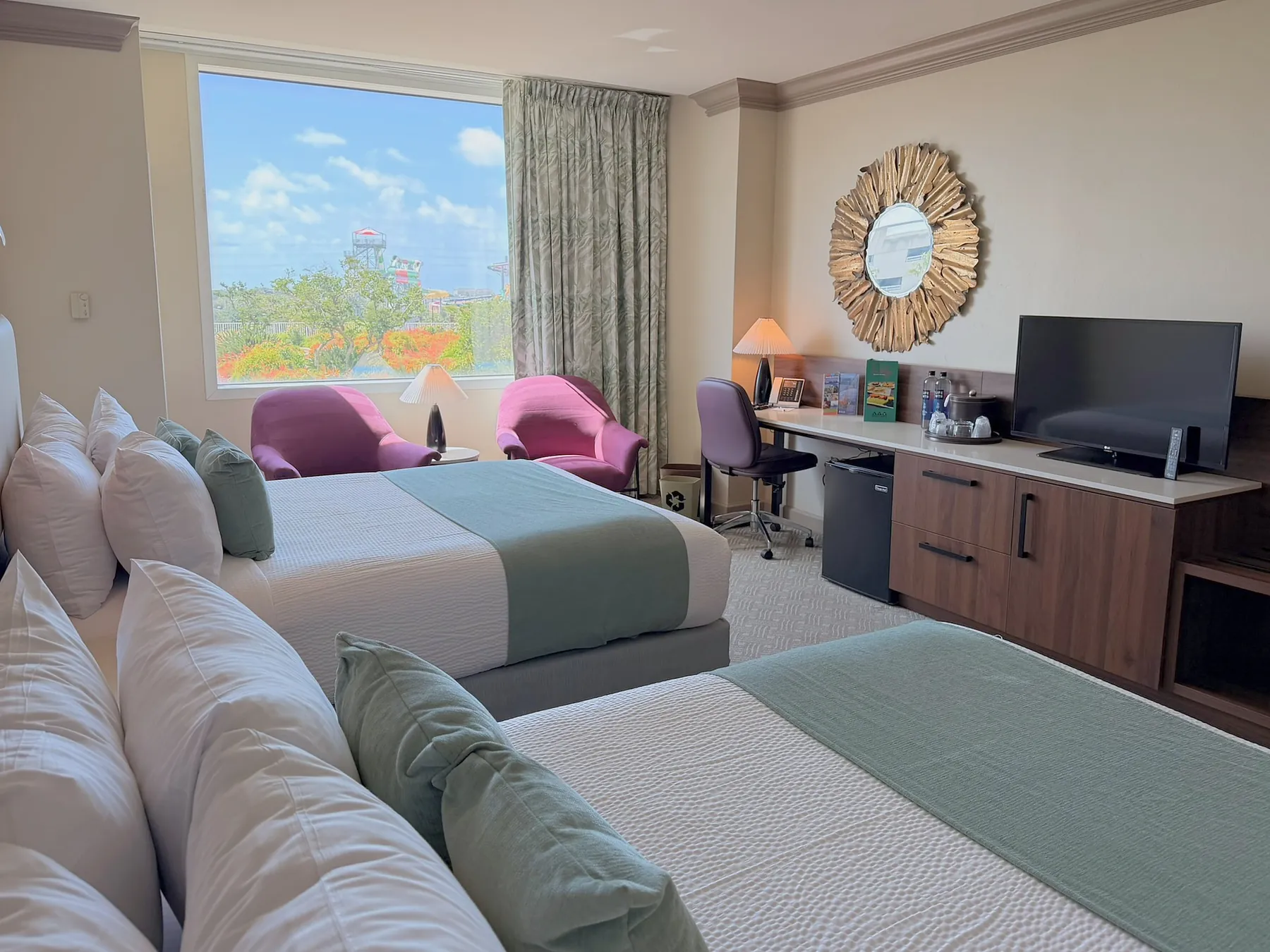 Garden Suite at Moody Gardens Hotel, photo 2