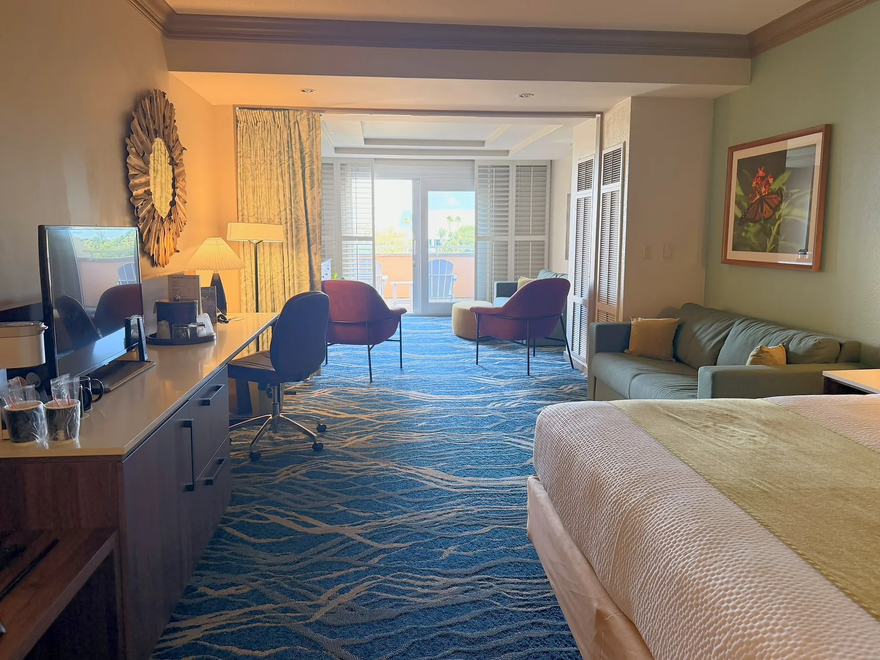 King Junior Suite with Balcony, Accessible at Moody Gardens Hotel, photo 2
