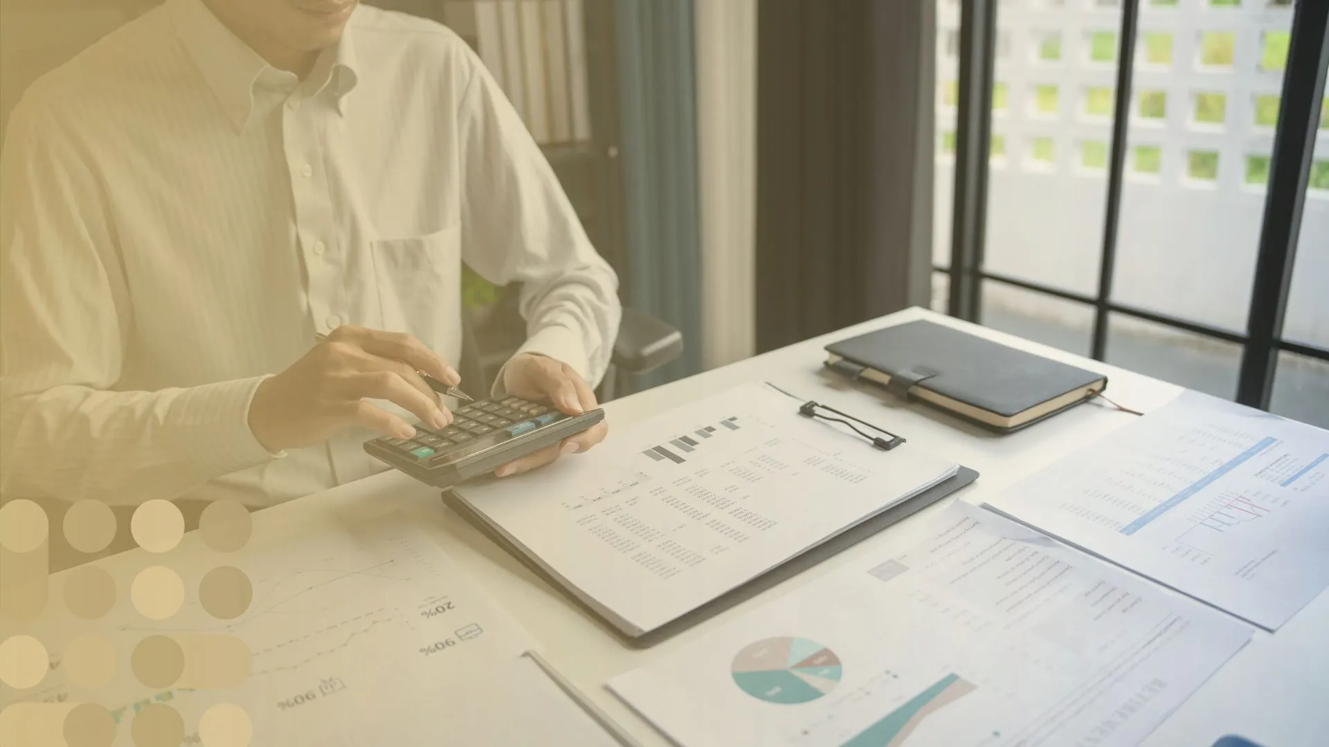 How does a Health Wallet differ from an FSA or HSA?