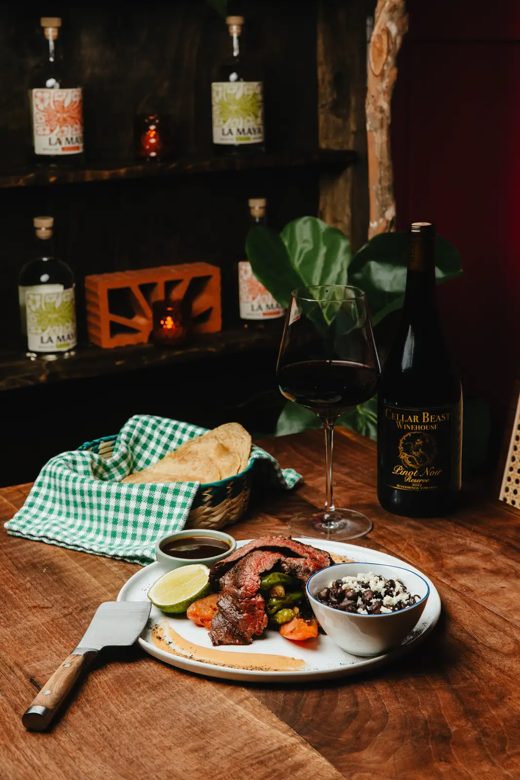 Food Pairing 2022 Pinot Noir Reserve