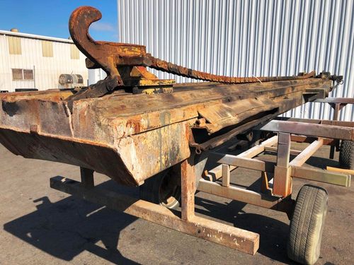 Western Cascade Container old Chain Roll-off before remounting to new chassis