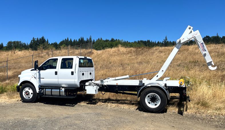 Western Cascade Container Stellar Hooklift 20K model in optional White