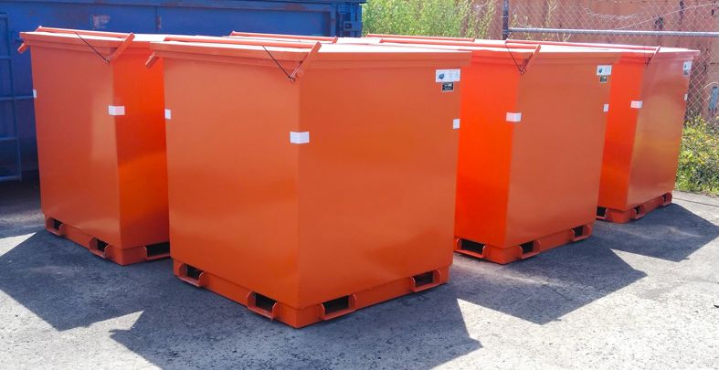 Western Cascade Container stack bins with lids and lock bar 4' x 4' x 4' in orange
