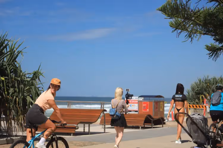 Fans of the Esplanade