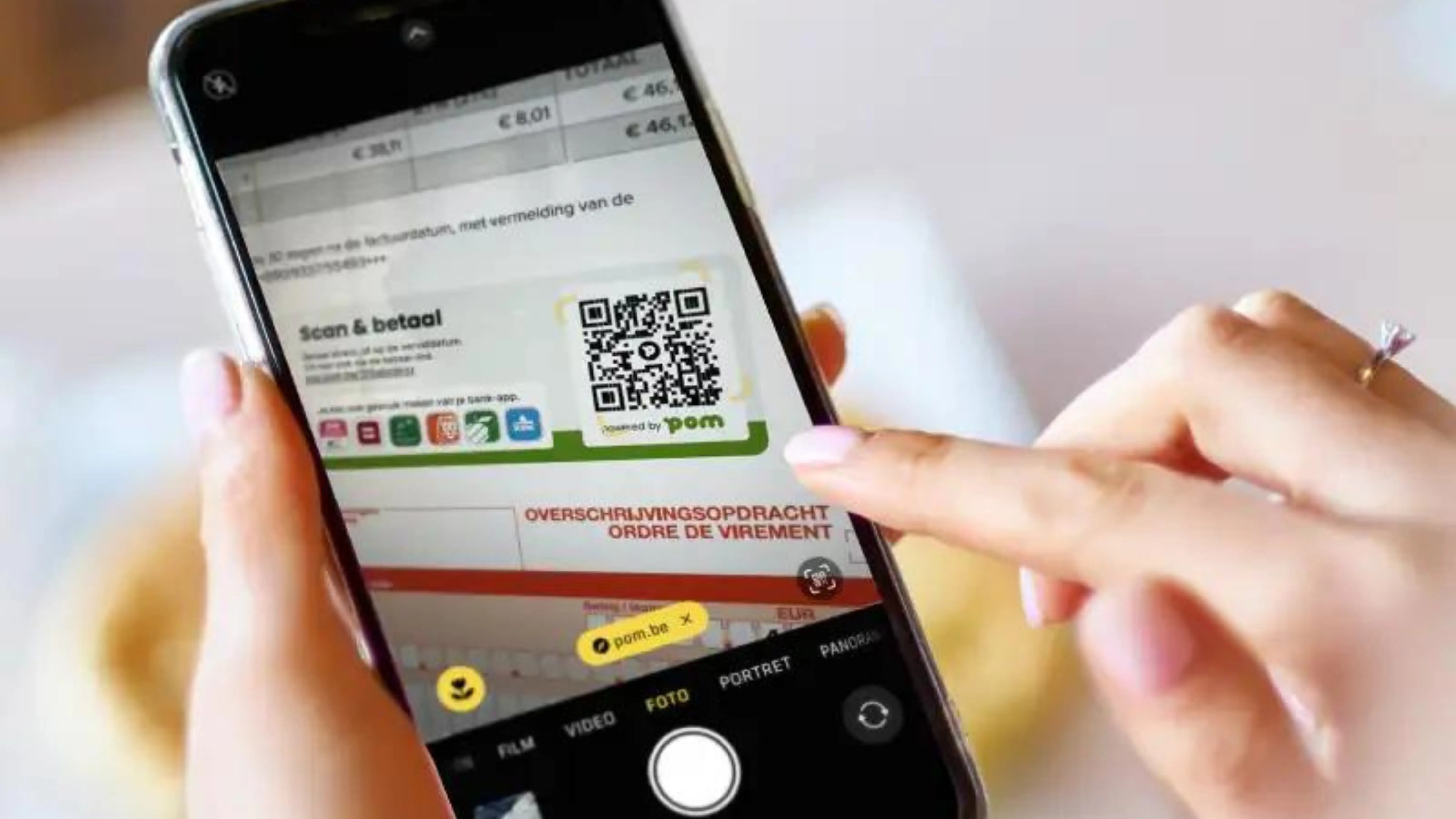 Met een unieke betaallink of QR-code gaat de klant rechtstreeks vanuit de factuur naar de betaalomgeving.