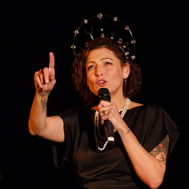 Adéla Elbel: Trojjediná