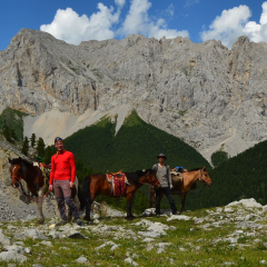 Mongolsko v sedle: Tři týdny, tři jezdci a nekonečná step