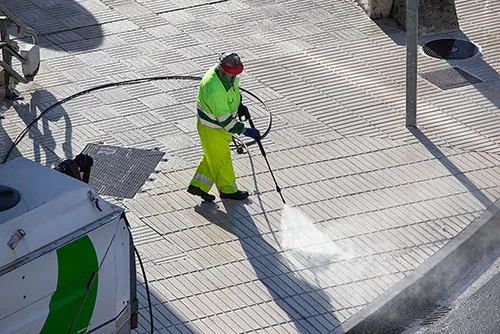 Commercial Power Washing Services for a Pristine Business Appearance