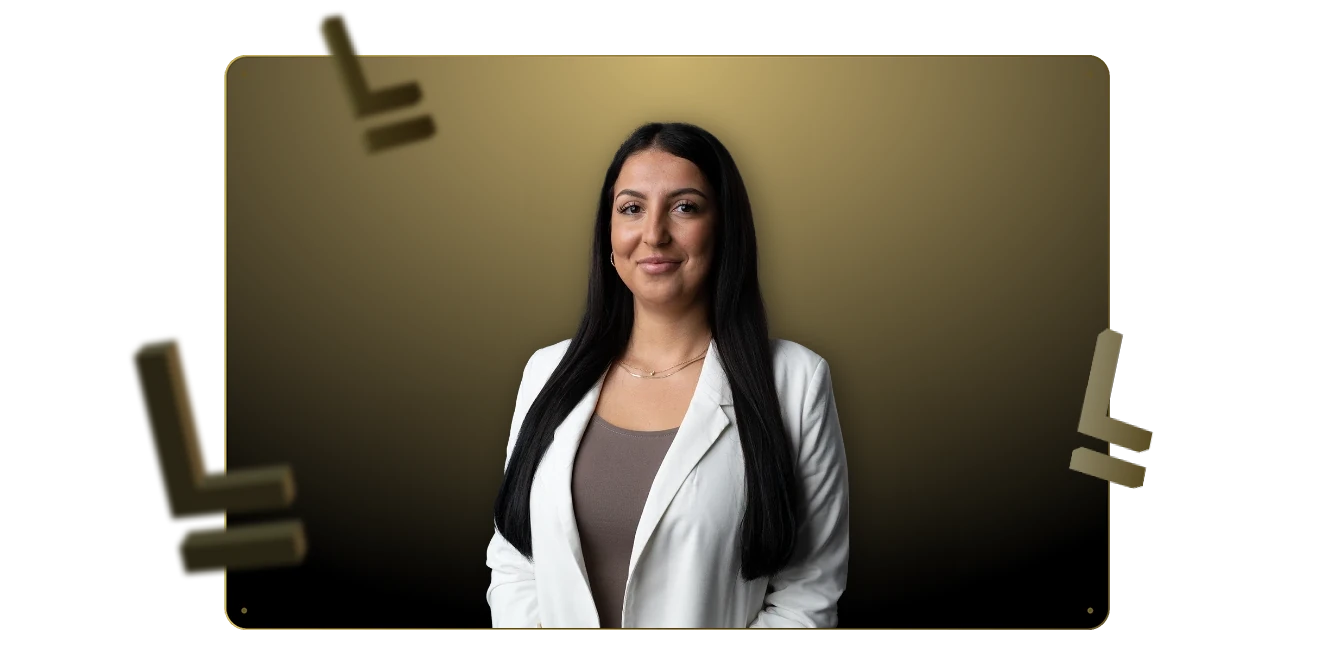 Amina Totic, Ansprechpartnerin für das Empfehlungsprogramm