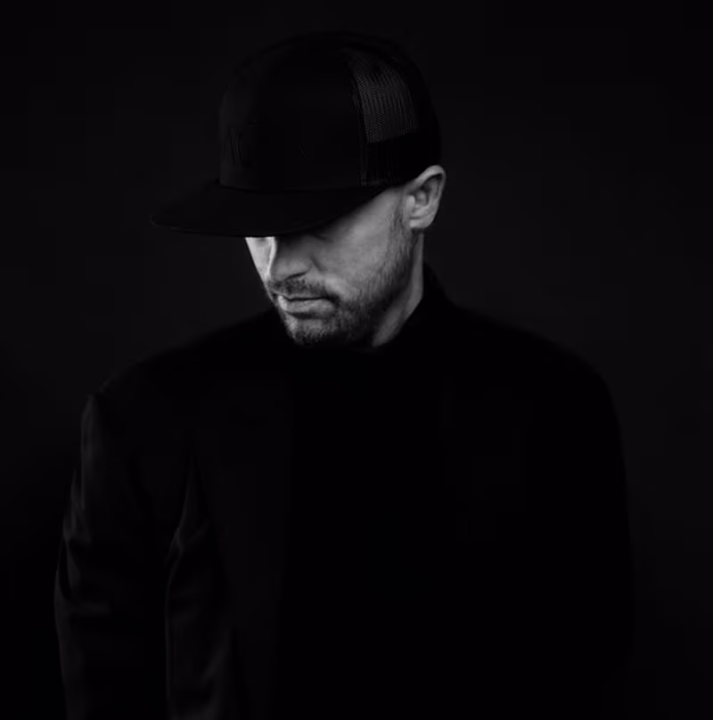 Decorative black circular cap graphic