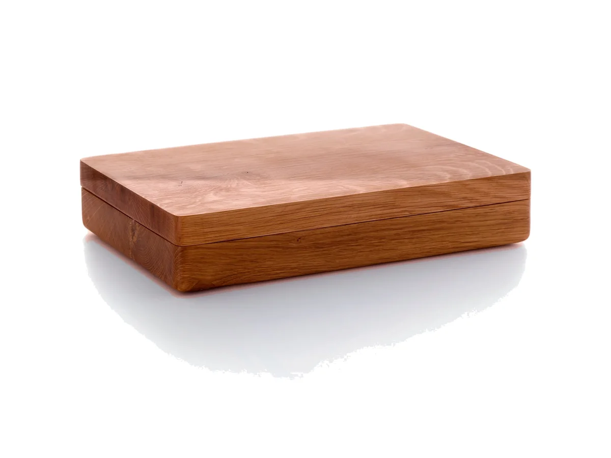 Glagk lidded box in oiled oak