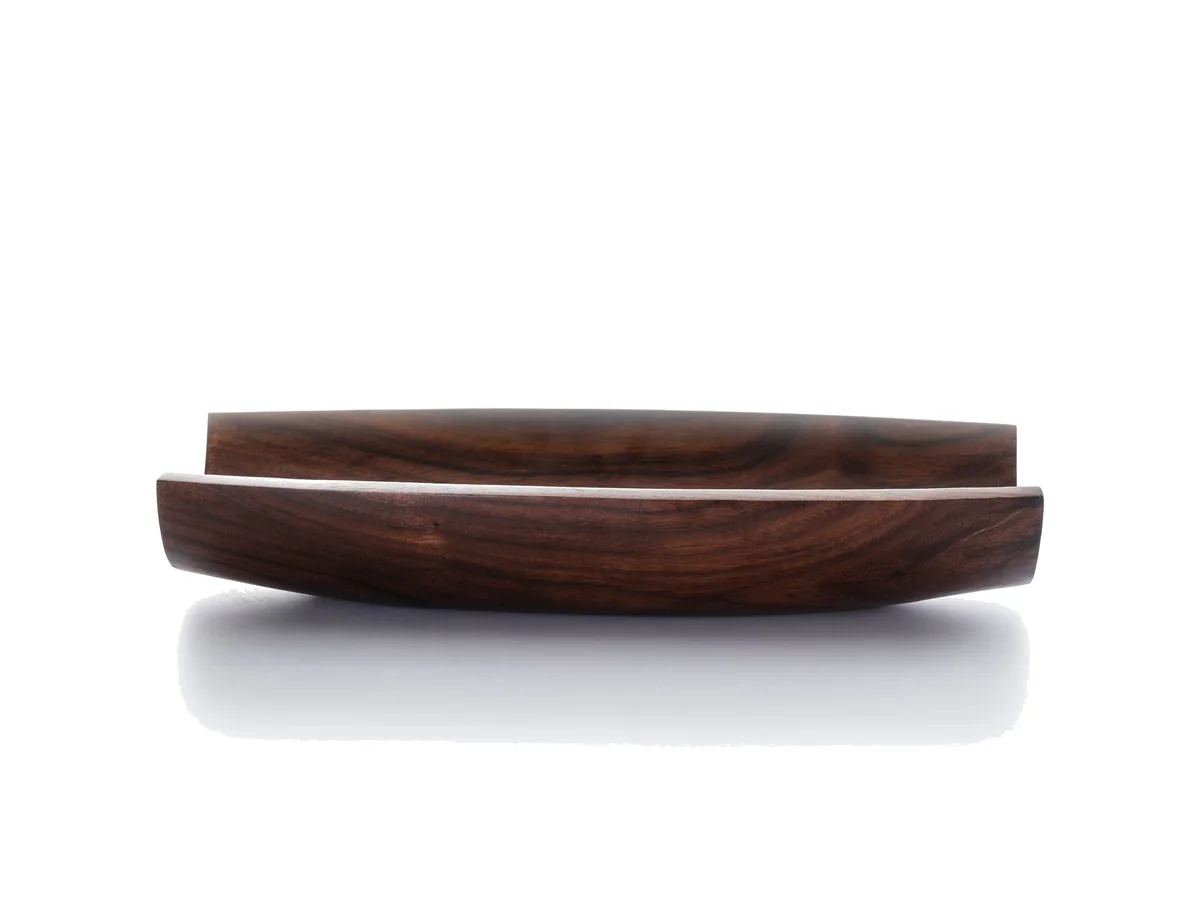 Vrull boat-shaped holder in walnut