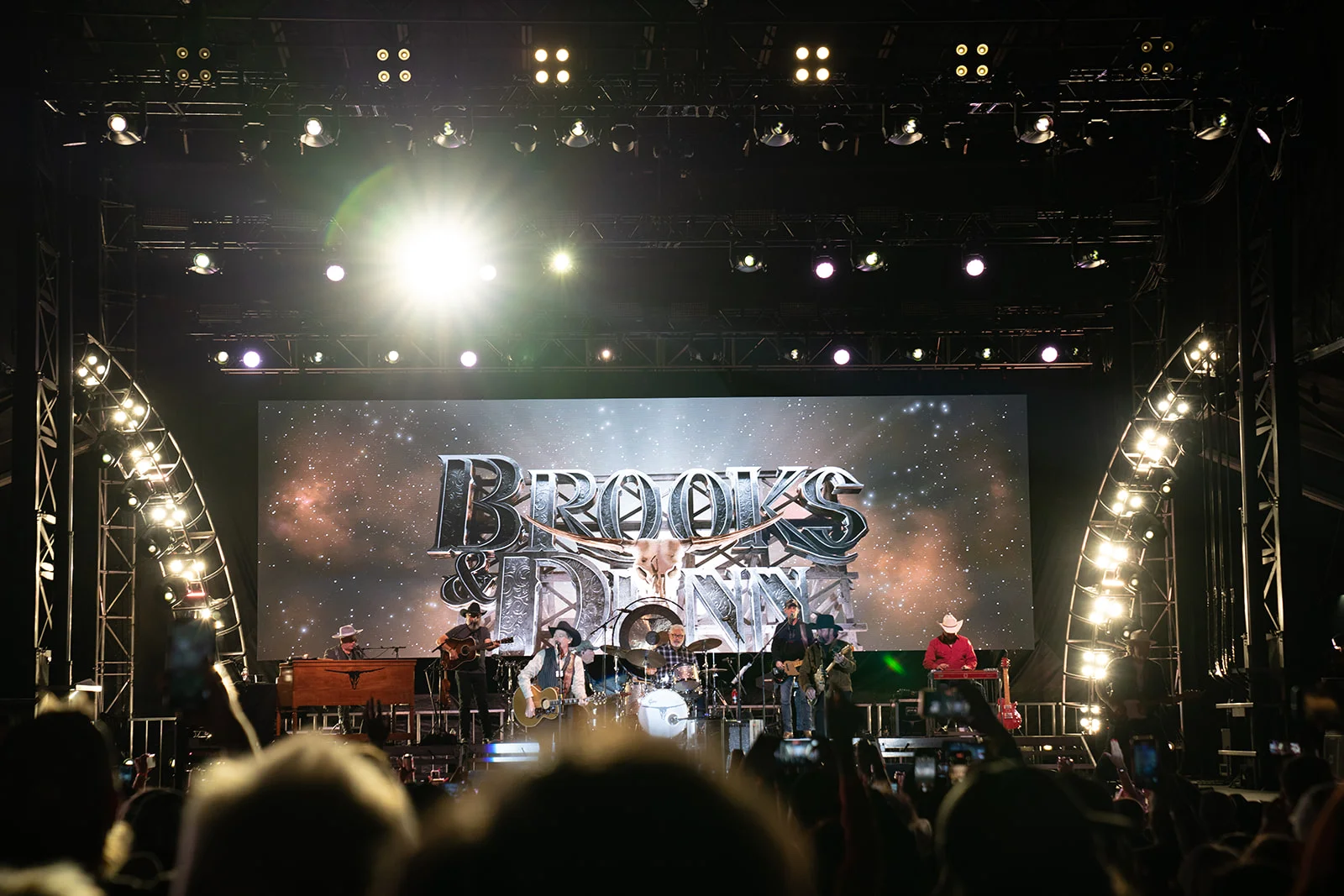 Brooks & Dunn perform on Imprint's main stage at the Coors Brewery 150th Celebration