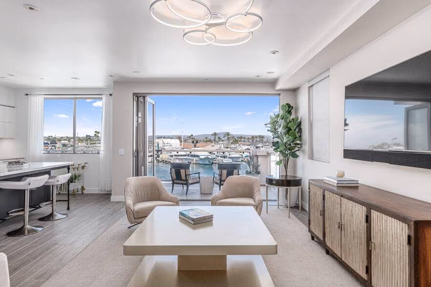2 bedroom apartment rental in Huntington Beach