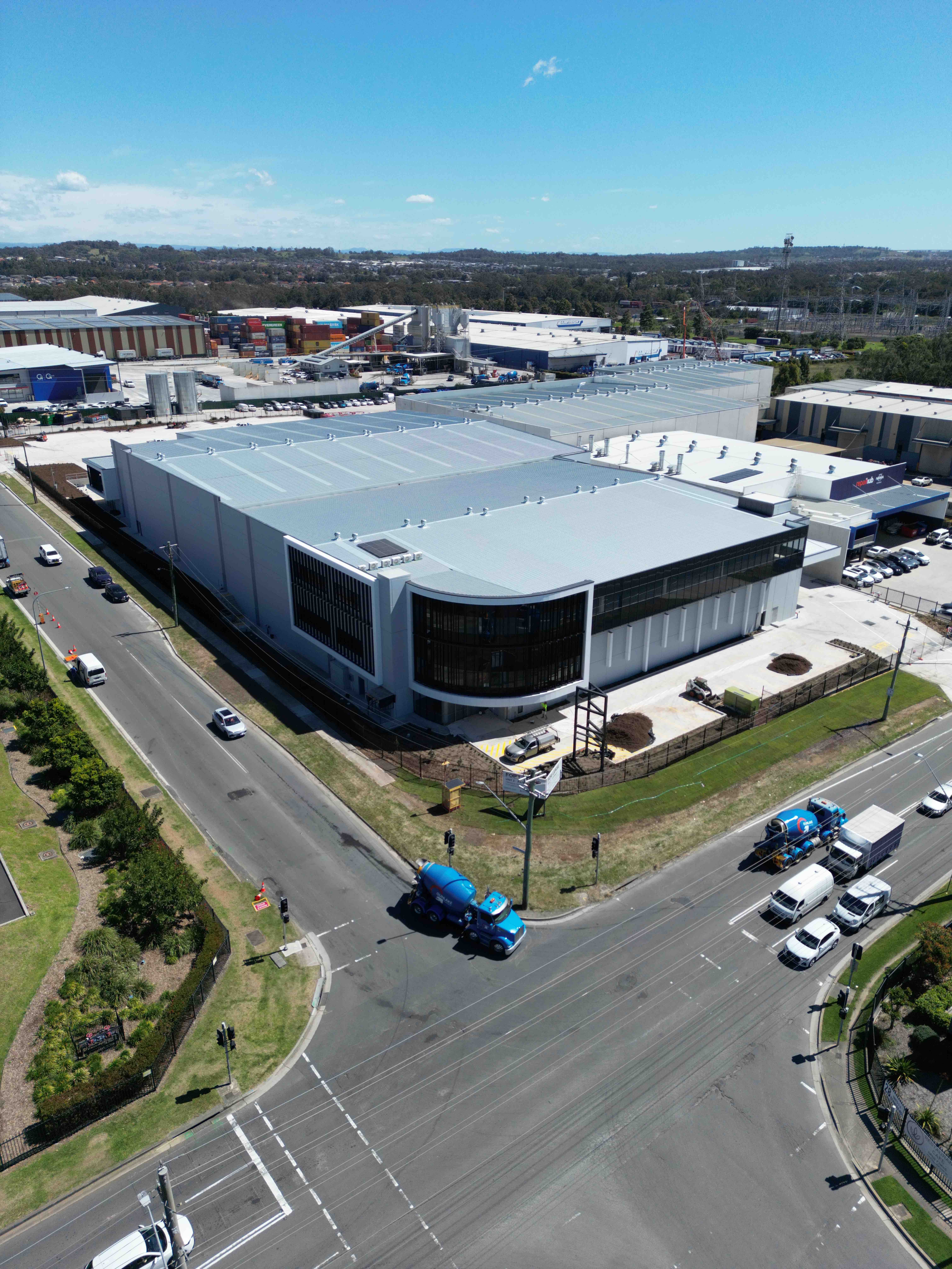Image depicting the construction of a 2 unit warehouse complex on Bernera Road in Prestons, Sydney.